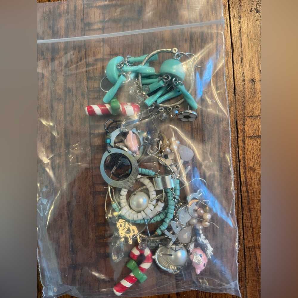 Earrings bundle - Picture 2 of 2